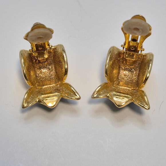 Vintage Emerald Green Royal Blue and Gold-tone Tulip Cloisonne Clip-on Earrings - Picture 7 of 11